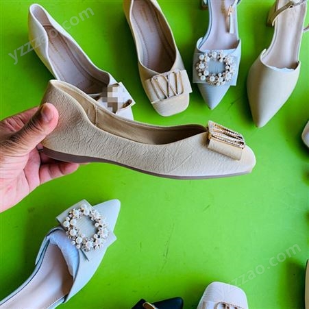 越南外贸凉鞋 休闲时尚女鞋 平底鞋时装鞋厂家直供 摆摊鞋子货源