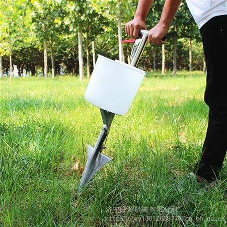 人工手动追肥器 果园铲式施肥机 果树根部溜肥设备