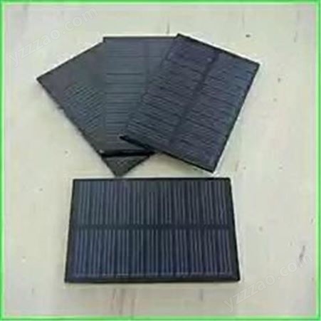 锂电池 半柔性单晶50W太阳能电池板 车载供电 房车 露营 房车使用