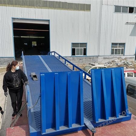 亚圣 专业供应 移动式登车桥 集装箱卸货平台 装柜神器 手动液压登车桥