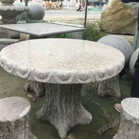 青石石桌凳雕塑 石雕桌子凳子椅子 景区仿古石桌摆件生产厂家