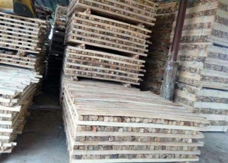 佛山杉木绿化杆价格,杉木绿化杆生产厂家,大量杉木绿化杆供应