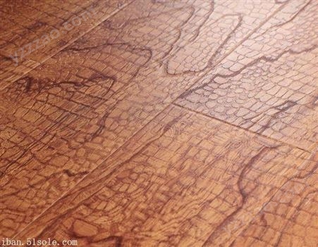 德宝实木地板18mm橡木手抓纹仿古自然原木木地板家用环保厂家